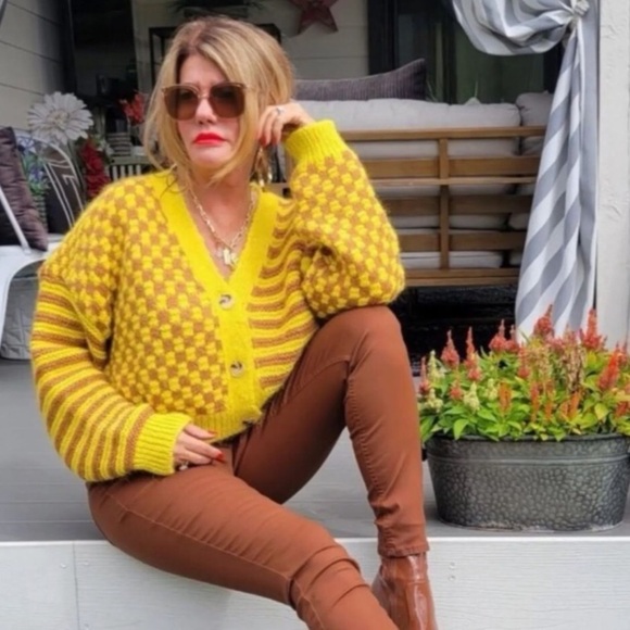ZARA Bloggers Favorite Combination Jacquard Knit Cardigan Yellow Mustard c3. - Picture 2 of 16